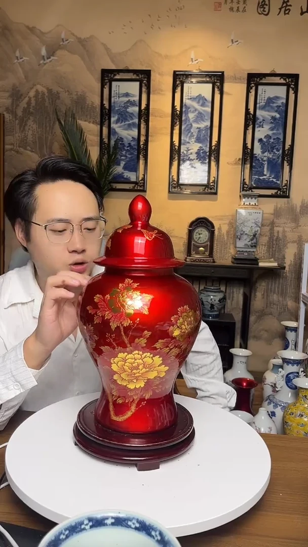 陶瓷红色将军罐111