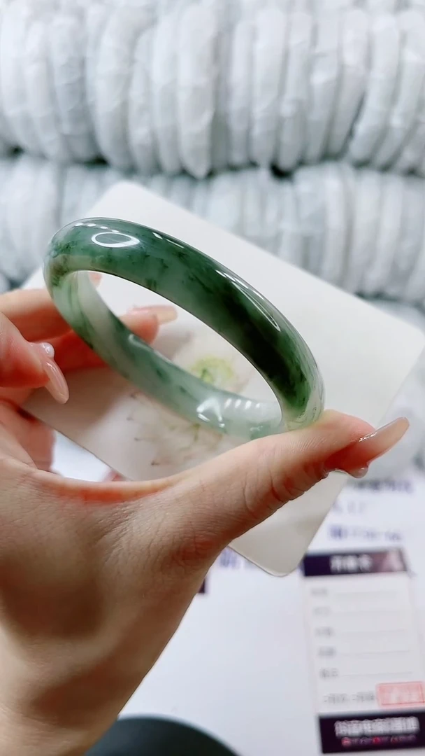 【闪购商品】石英质玉手镯未镶嵌0682708790-多样性发货