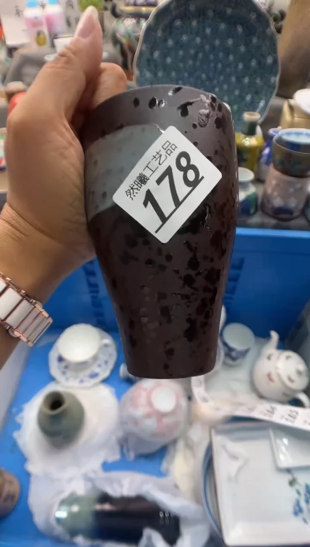瓷片阿***哈178
