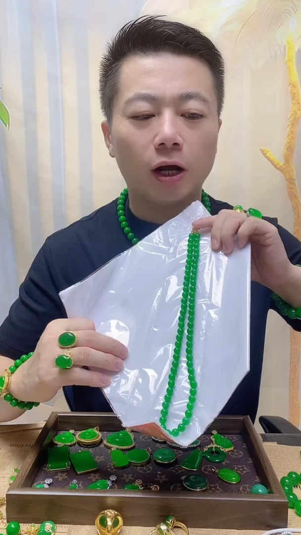项链14K金镶嵌翡翠翡翠项链