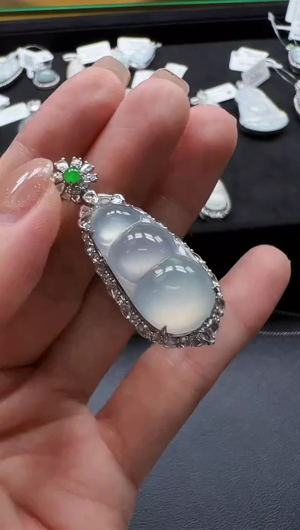 颈饰18K金镶嵌翡翠KXZ1025-041