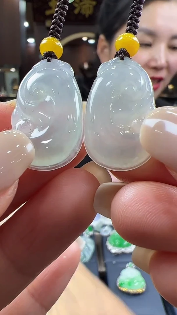 【闪购商品】翡翠挂件未镶嵌如意包挂（多样性发其一）