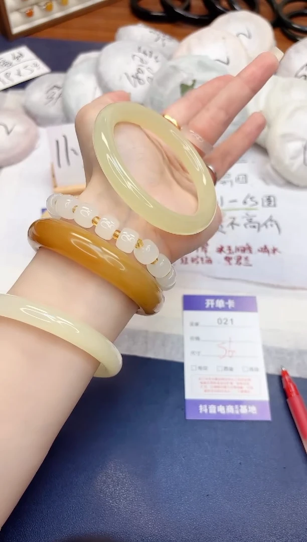 石英质玉手镯未镶嵌21-美人条晴水-圈口56