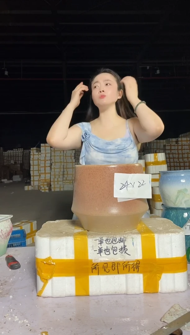 宜兴紫砂粗陶花盆24/22