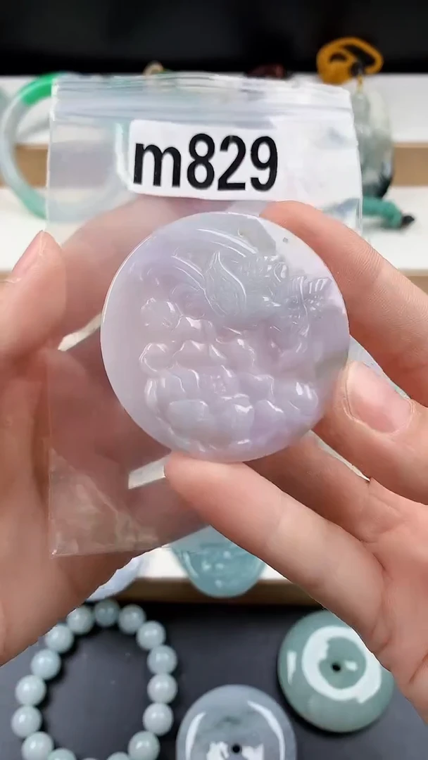 颈饰未镶嵌翡翠天然翡翠吊坠挂件