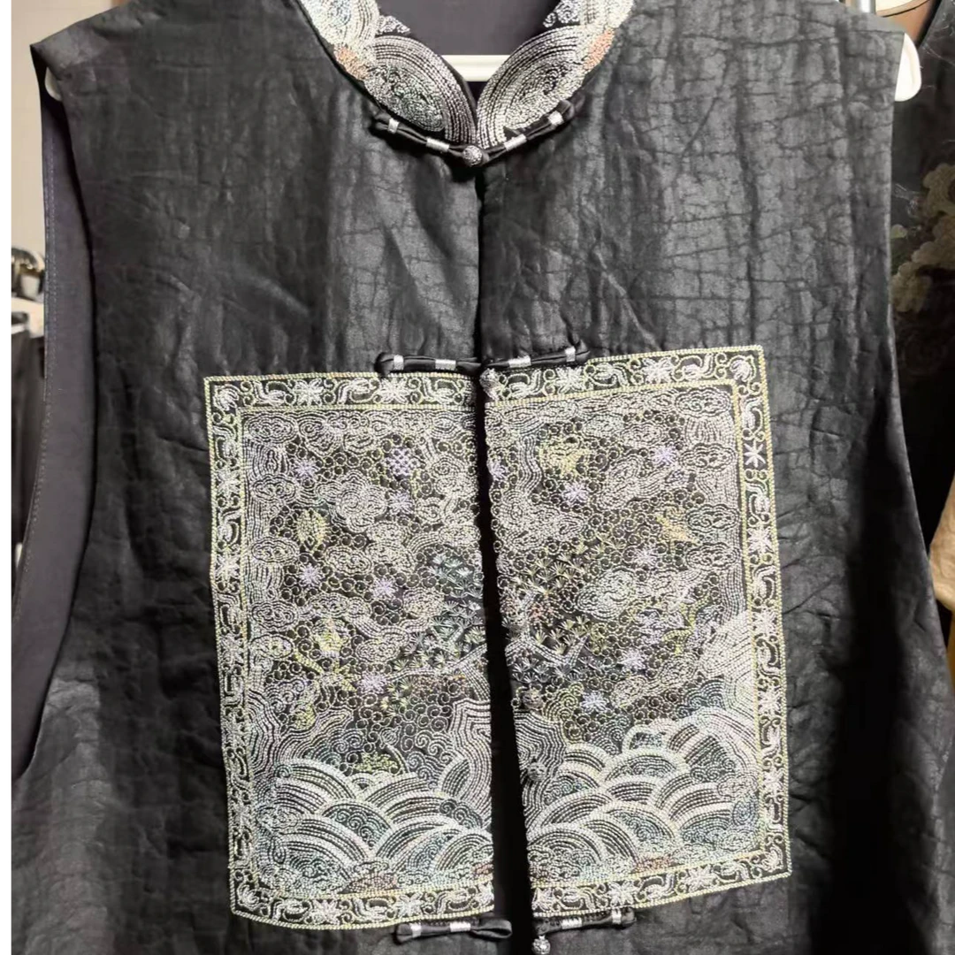 华 新中式风桑蚕丝 黑色龟纹刺绣马甲 824466-1