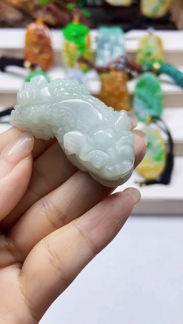 颈饰未镶嵌翡翠翡翠A货