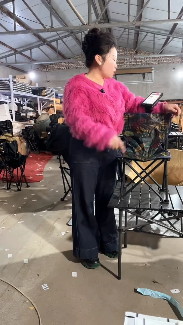 铁小号   折叠靠背  颜色随机