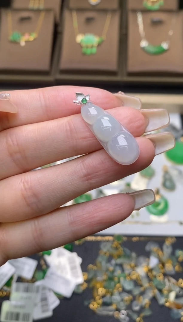 翡翠18K金镶嵌颈饰净货35648