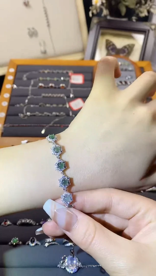 【闪购商品】水晶手链银S925镶嵌A135