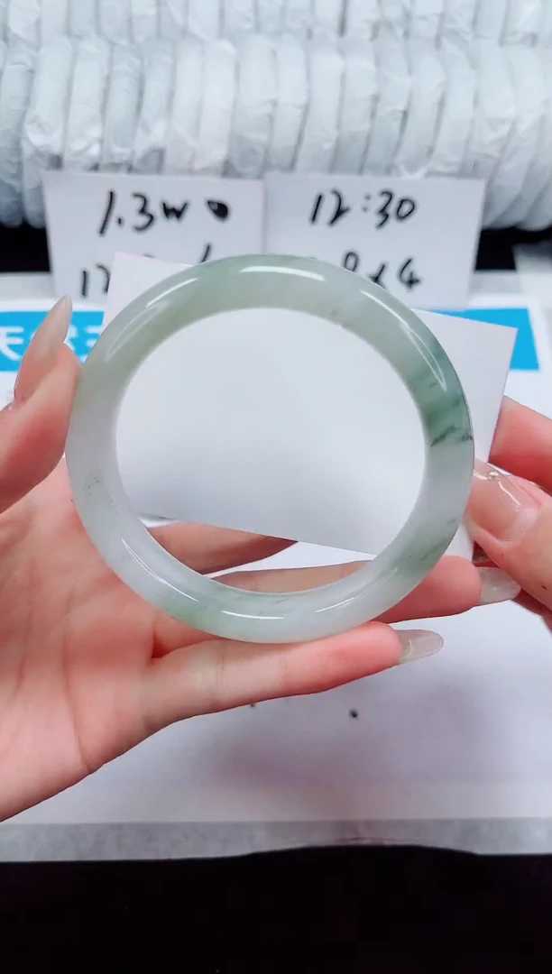 未镶嵌手镯石英质玉190-60/61