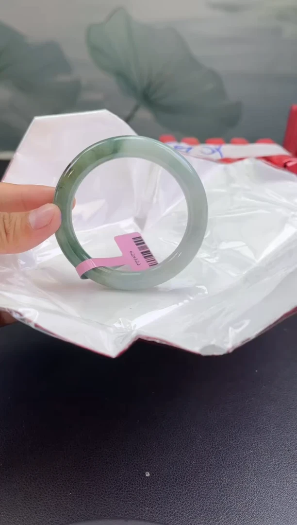 翡翠手镯未镶嵌翡翠手镯（微瑕）4