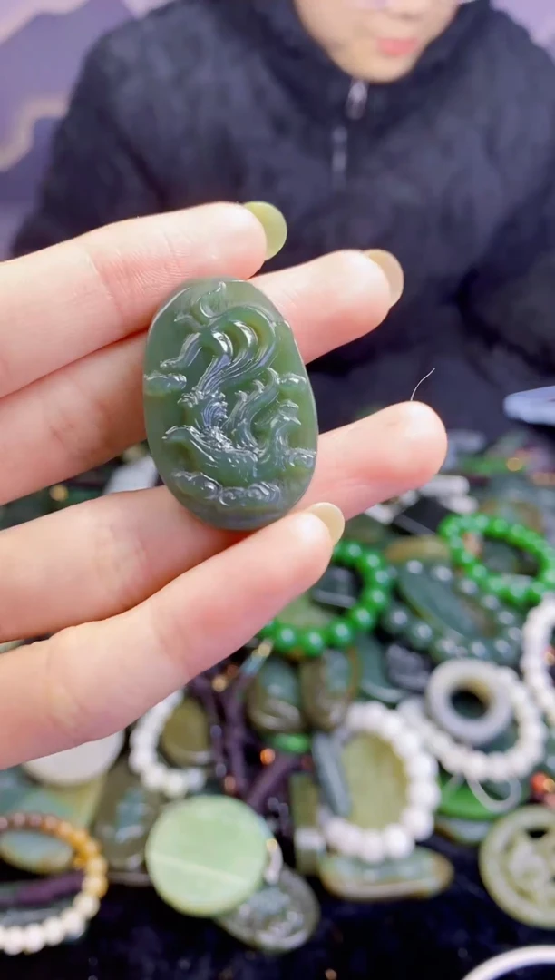 颈饰未镶嵌和田玉1