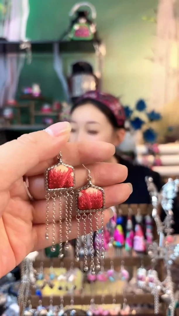 织绣彩云南阁非遗老绣624