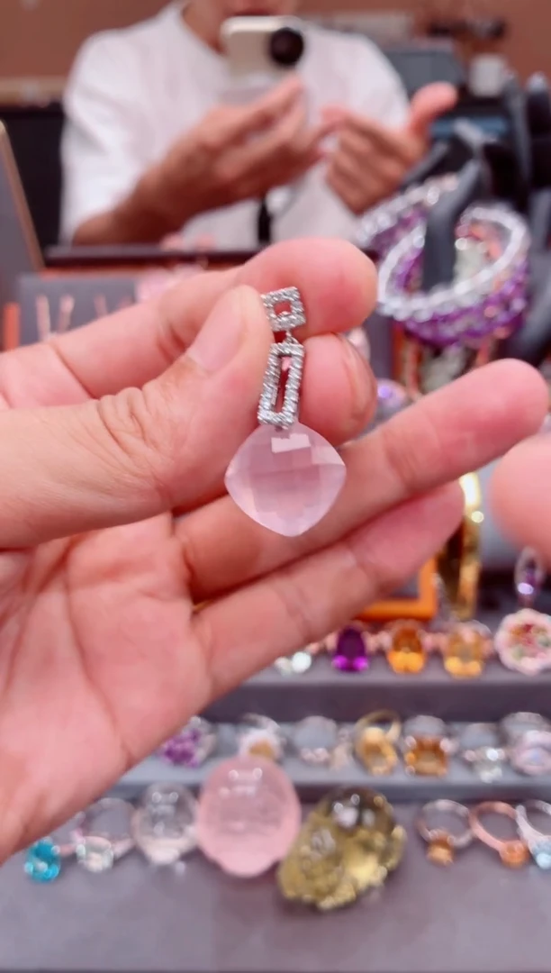 银S925镶嵌吊坠(赠链)芙蓉石芙蓉石吊坠