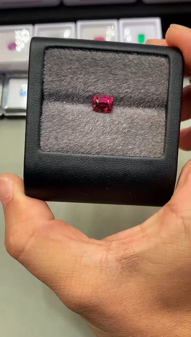 【闪购商品】定制尖晶石裸石未镶嵌枕型 蔷薇色调尖晶石 2.08ct