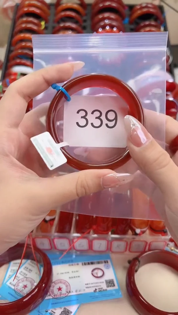 手镯玛瑙/玉髓未镶嵌56圈口*A339