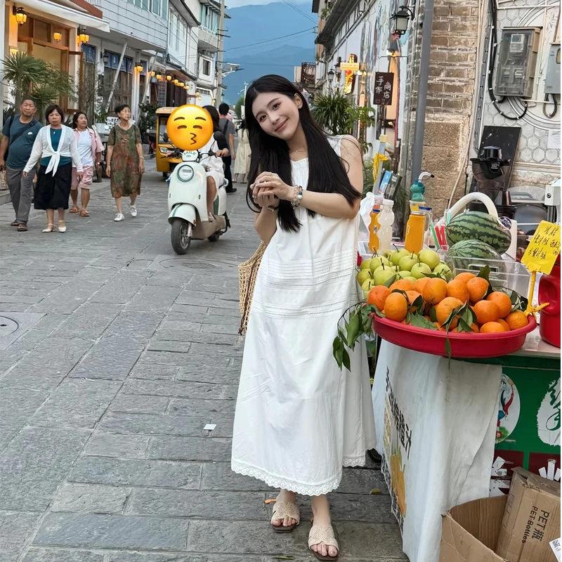 YPP!【自留白裙】度假感超美镂空刺绣花边圆领无袖宽松直筒连衣裙