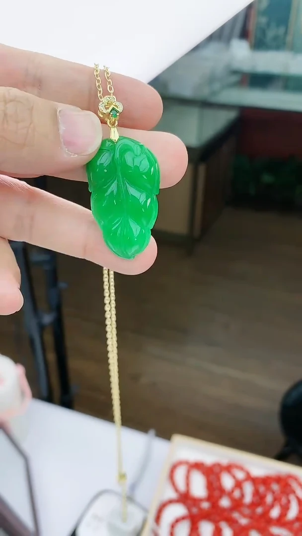 【闪购商品】翡翠颈饰14K金镶嵌D251吊坠