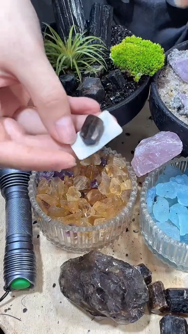 未镶嵌原石碧玺?***n黑金碧玺-781