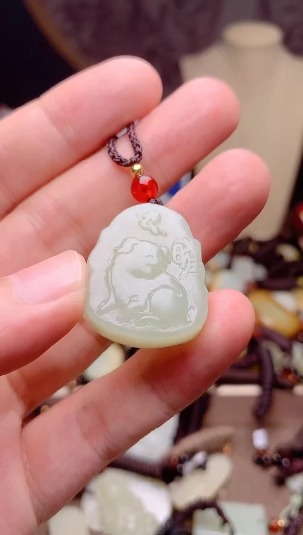 和田玉未镶嵌颈饰1