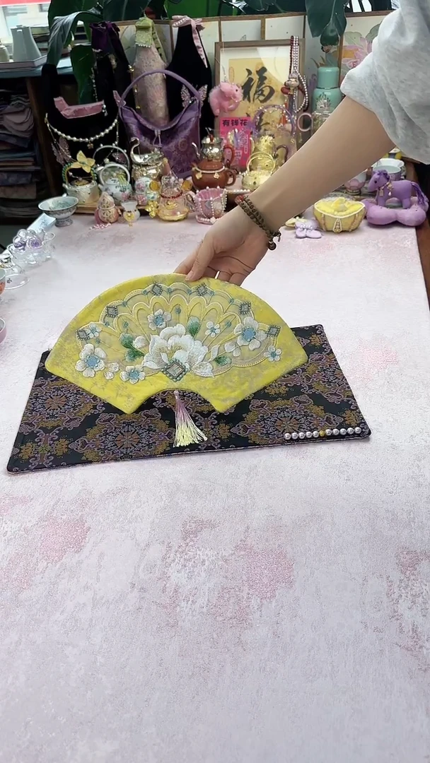 90 扇形金色茶席