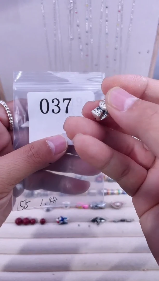 无足银✨****?纯银配件037