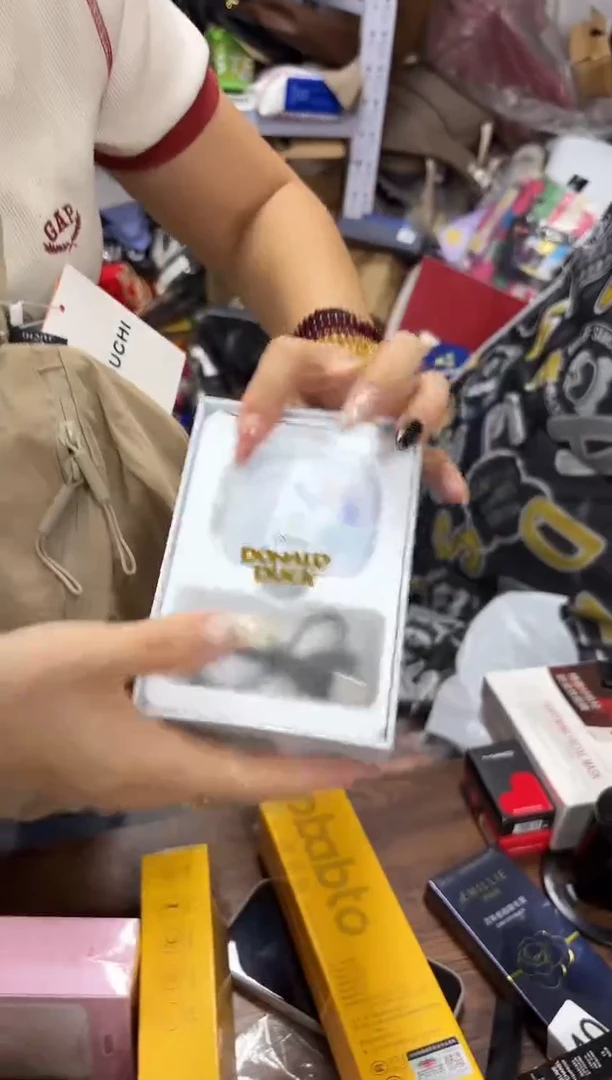 PU上车啦 宝宝们抓紧时间去链接拍吧迪迪尼尼耳机颜色随机一个