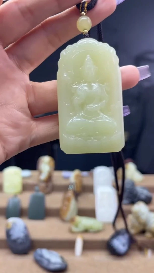 颈饰未镶嵌和田玉1