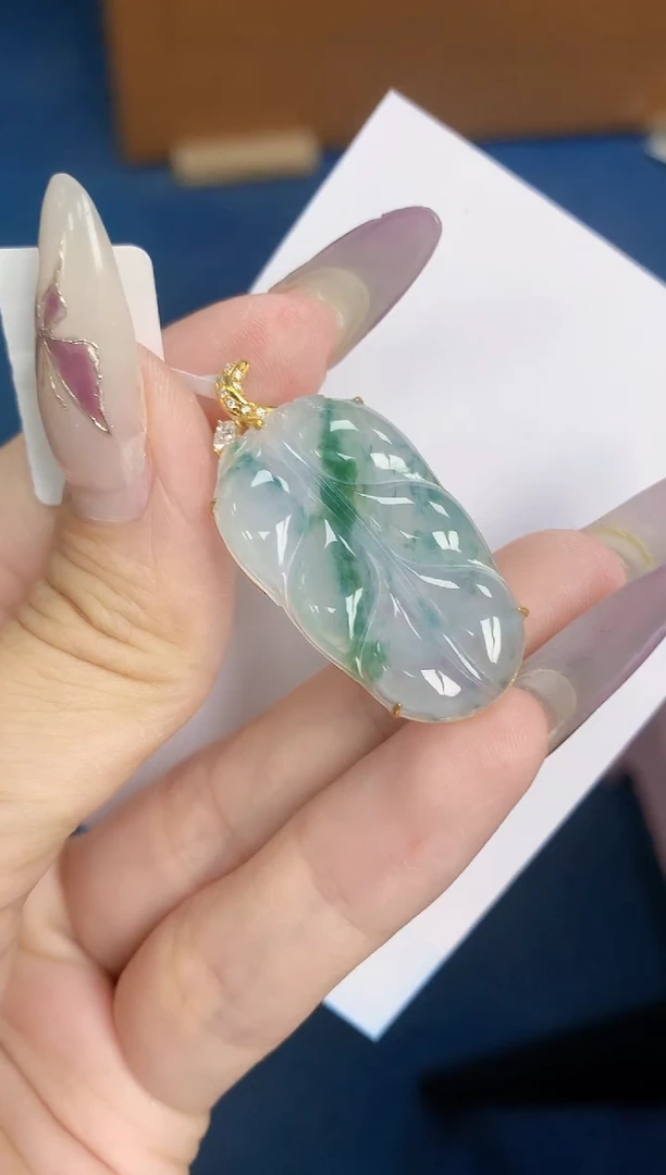 翡翠挂件18K金镶嵌117   天然翡翠A货