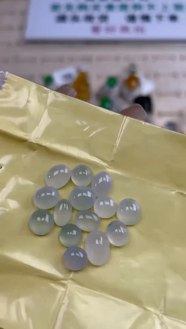定制翡翠未镶嵌天然翡翠蛋面159