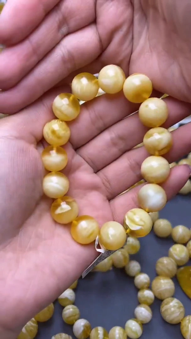 未镶嵌蜜蜡裸石葵.54