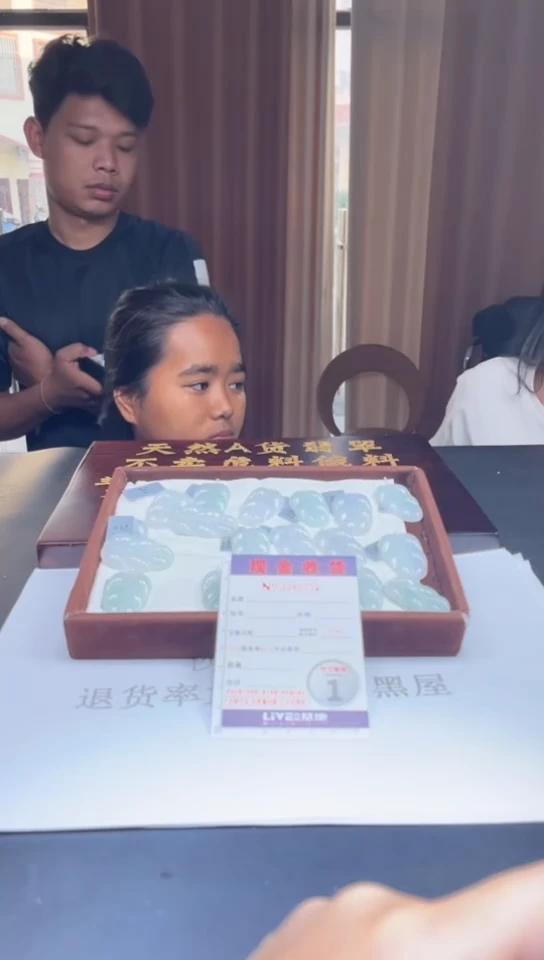 未镶嵌定制翡翠未抛光毛货多样性发其一拍一发一2774