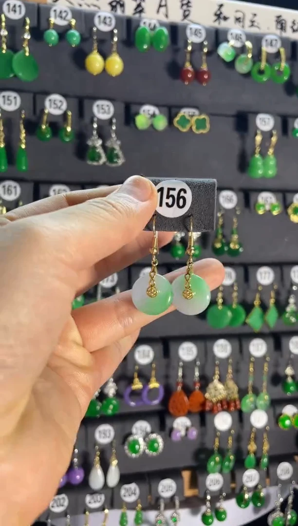 【闪购商品】翡翠耳饰银S925镶嵌156...