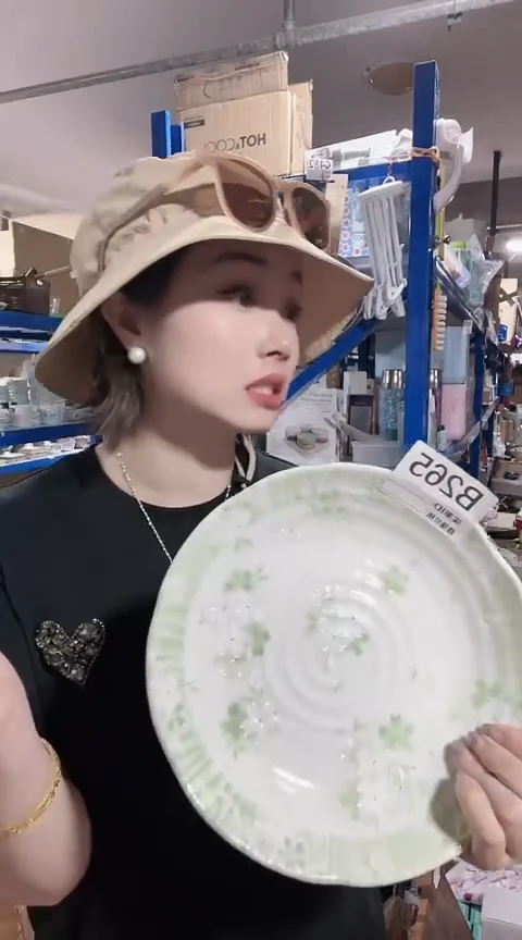 瓷片全新瓷器伊陶22cm盘一只绿色B265