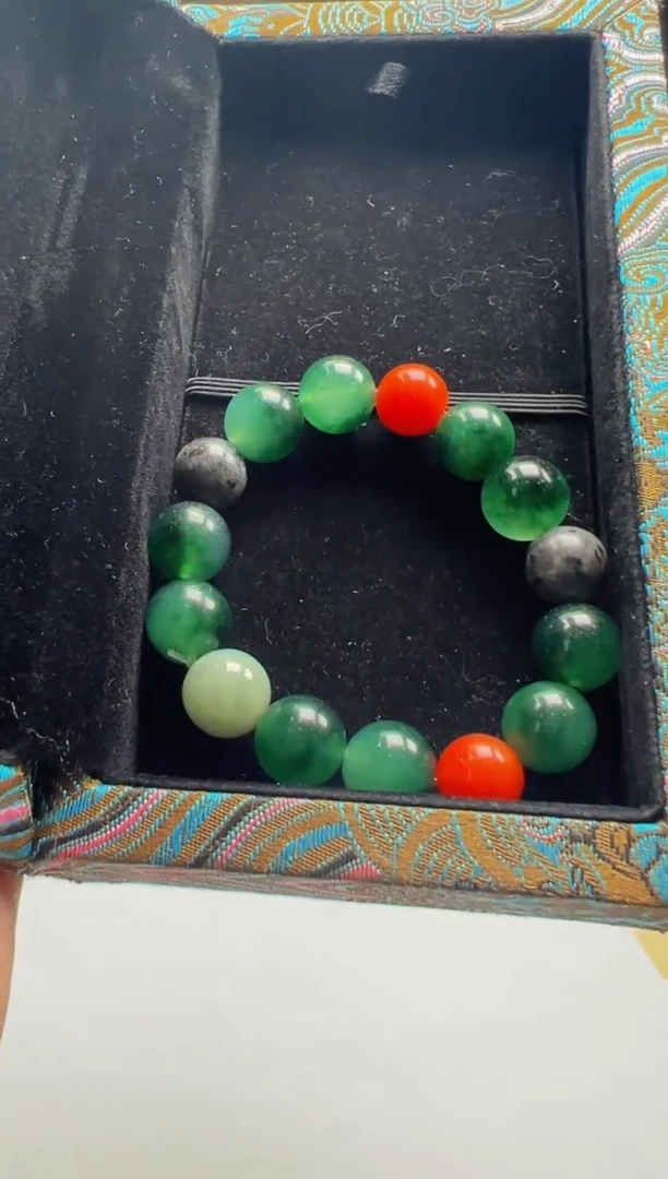 翡翠未镶嵌颈饰SY2025-7-11-27