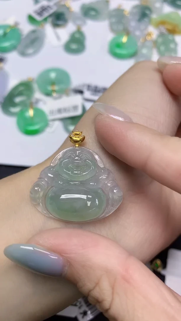 翡翠18K金镶嵌颈饰天然缅甸翡翠A货