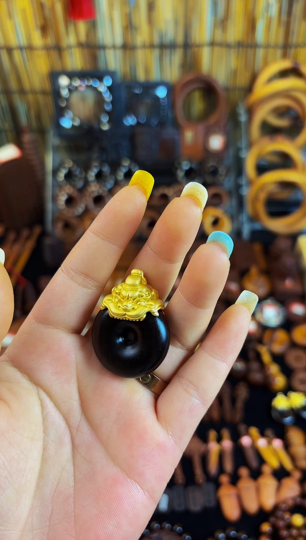 类枣木玉化料貔貅平安扣吊坠