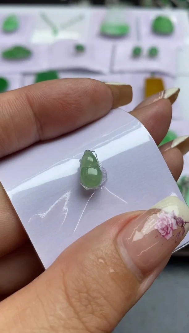 定制翡翠未镶嵌翡翠毛货~
