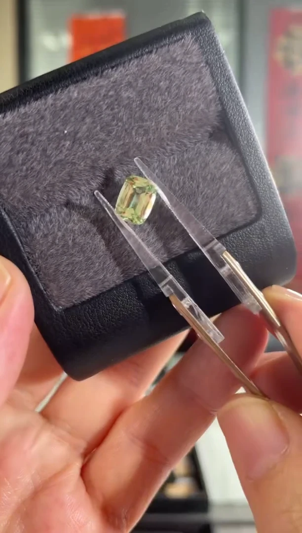 【闪购商品】石榴石裸石未镶嵌2.07克拉