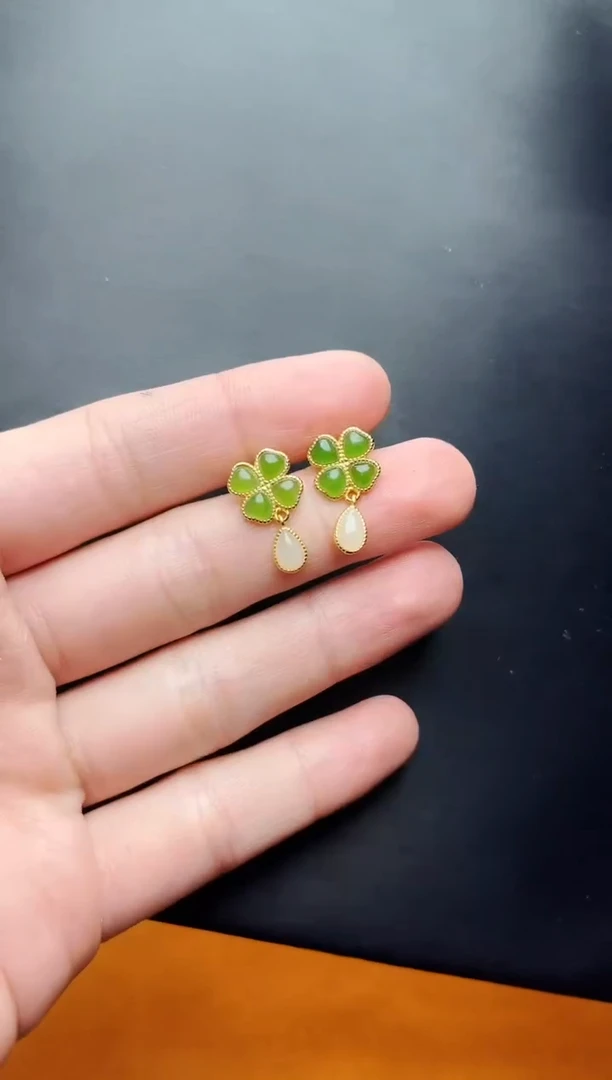 【闪购商品】和田玉耳饰18K金镶嵌四叶草kk