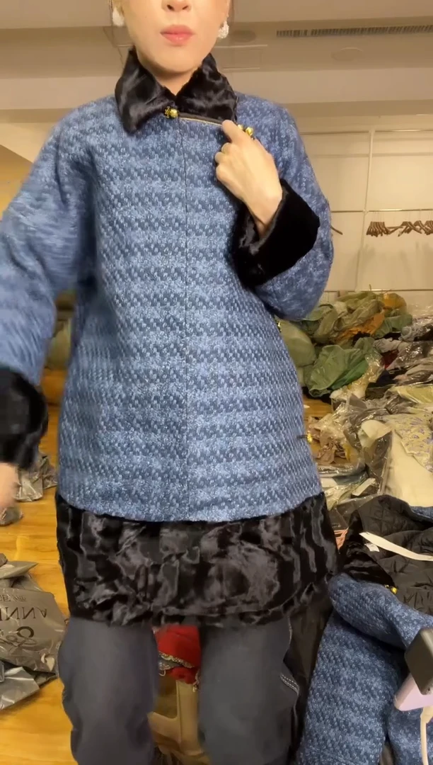 皮毛一体外套     S码     115斤