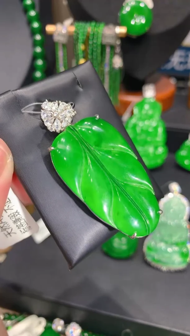 翡翠银S925镶嵌颈饰35一季