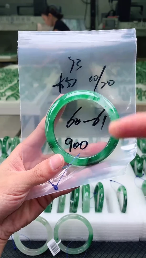 未镶嵌手镯石英质玉天然非洲翠手镯60-61圈口73号