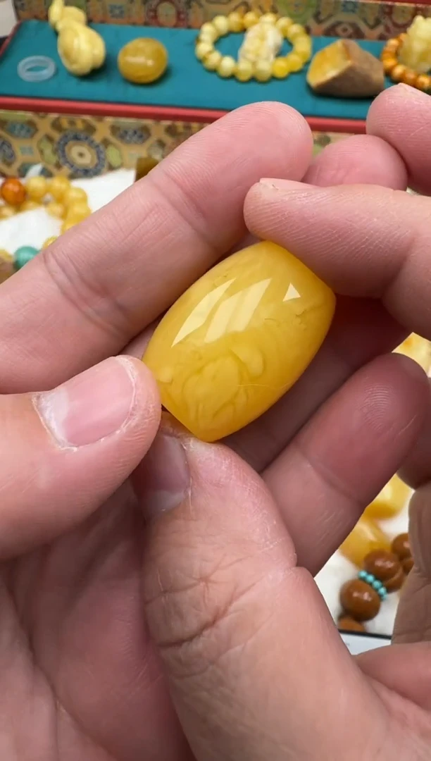 琥珀未镶嵌珠宝奇石9.4克妖花桶珠吊坠HZ185