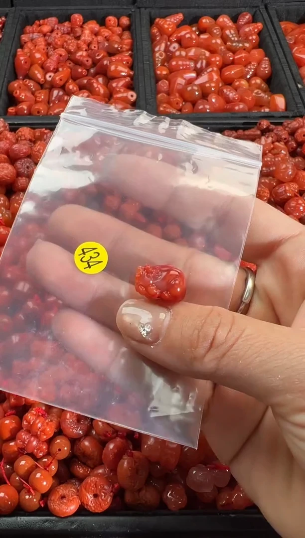 【闪购商品】南红玛瑙颈饰未镶嵌1