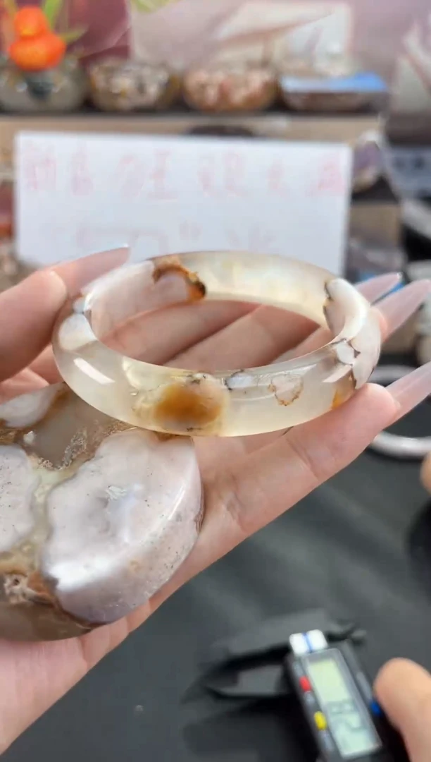 手镯玛瑙/玉髓未镶嵌54