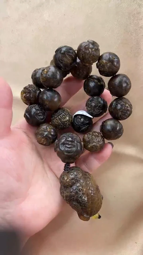 琥珀颈饰未镶嵌项链