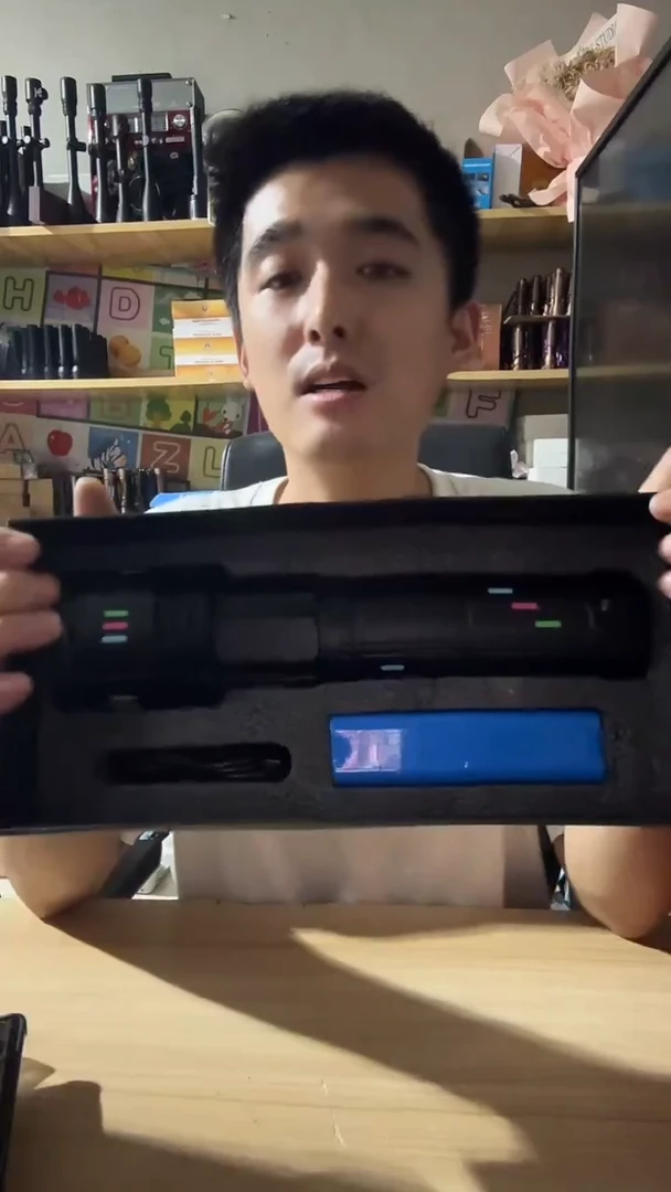 超大白激光彩条手电一套