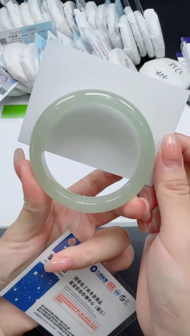 未镶嵌手镯石英质玉095-5354